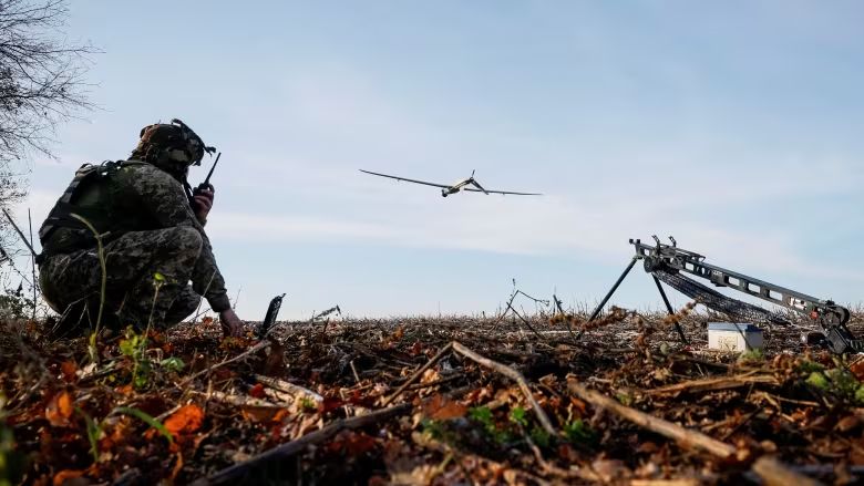 100 UAV Ukraine &agrave;o ạt tấn c&ocirc;ng khu vực ph&iacute;a T&acirc;y nước Nga- Ảnh 1.