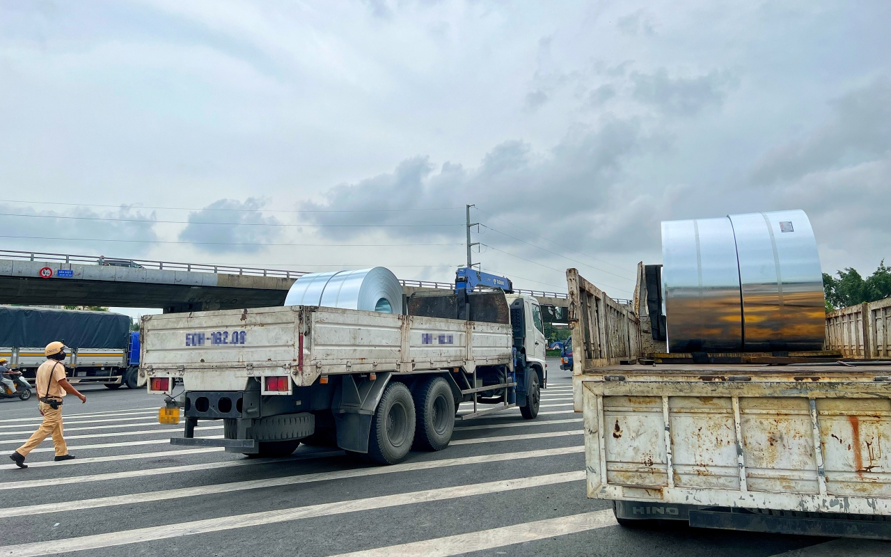 CSGT đề xuất tăng phạt h&agrave;ng loạt lỗi vi phạm, c&oacute; mức gấp gần 30 lần
