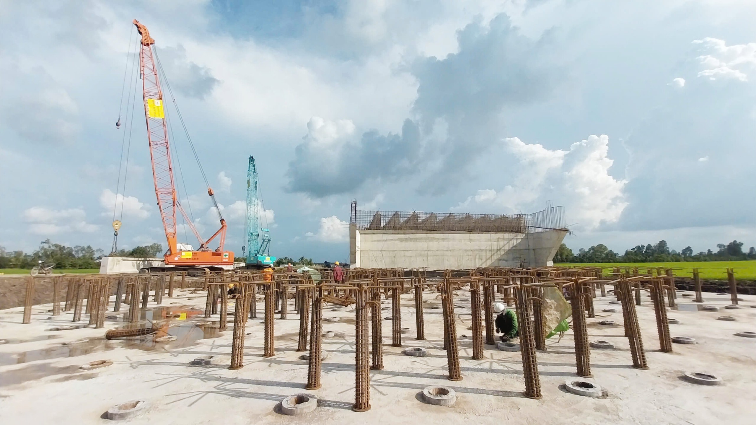 Giải ph&aacute;p thay thế c&aacute;t gia tải nền đường tr&ecirc;n cao tốc trục ngang miền T&acirc;y- Ảnh 3.