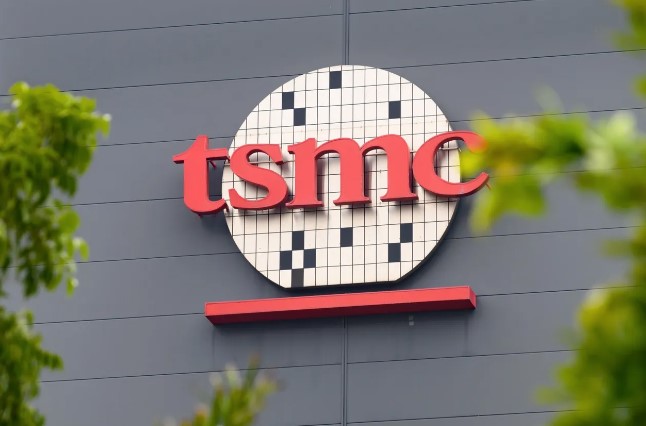 Cổ phiếu c&ocirc;ng ty b&aacute;n dẫn lớn nhất thế giới TSMC rớt gi&aacute; v&igrave; th&ocirc;ng tin bị Mỹ điều tra- Ảnh 2.