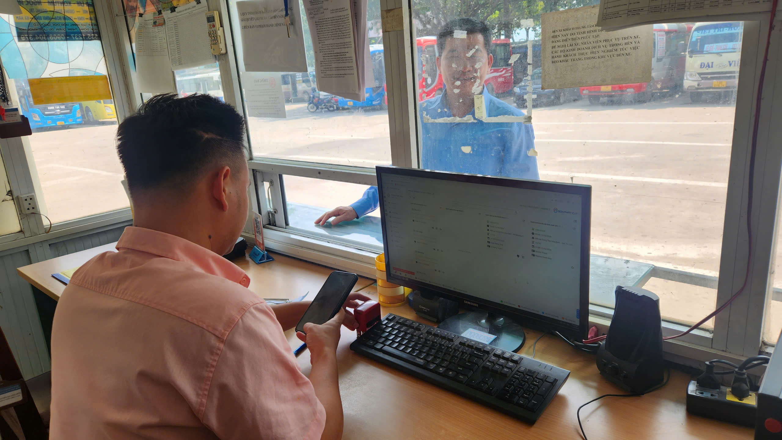 Nâng cao trách nhiệm người đứng đầu "trên làm gương mẫu mực, dưới tích cực làm theo"- Ảnh 1. Nâng cao trách nhiệm người đứng đầu "trên làm gương mẫu mực, dưới tích cực làm theo"- Ảnh 1.