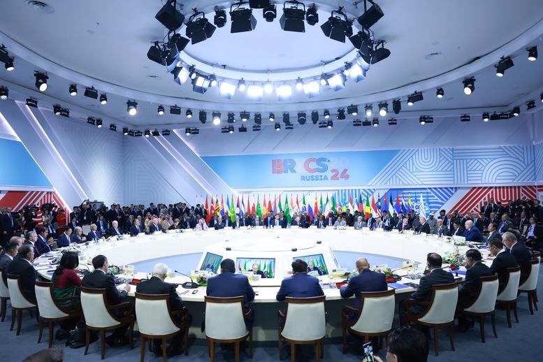 Thủ tướng Phạm Minh Ch&iacute;nh chia sẻ th&ocirc;ng điệp quan trọng tại Hội nghị BRICS mở rộng- Ảnh 3.