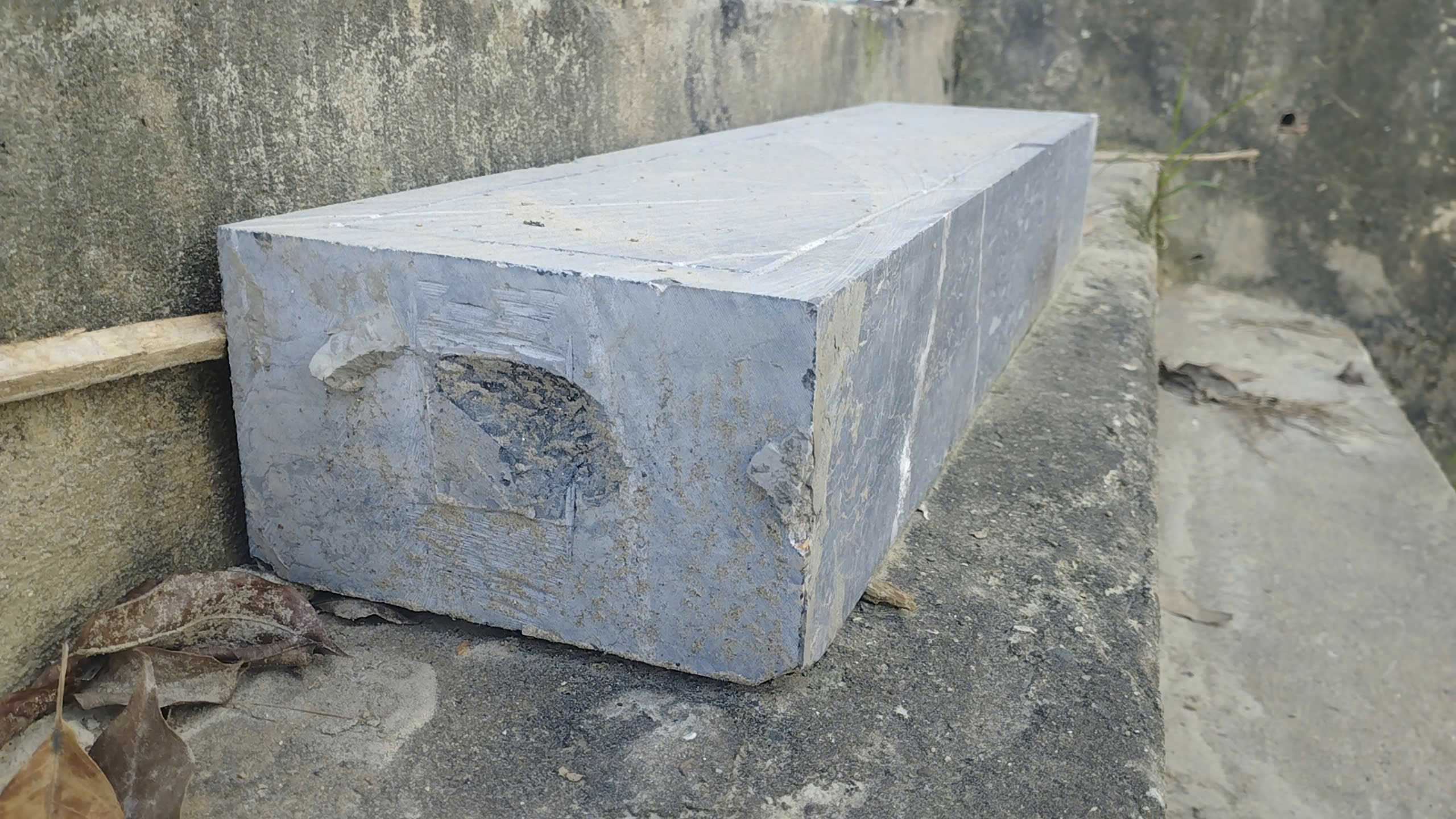 V&igrave; sao lan can đ&aacute; tiền tỷ ở L&agrave;o Cai hư hỏng nặng sau mưa b&atilde;o?- Ảnh 9.