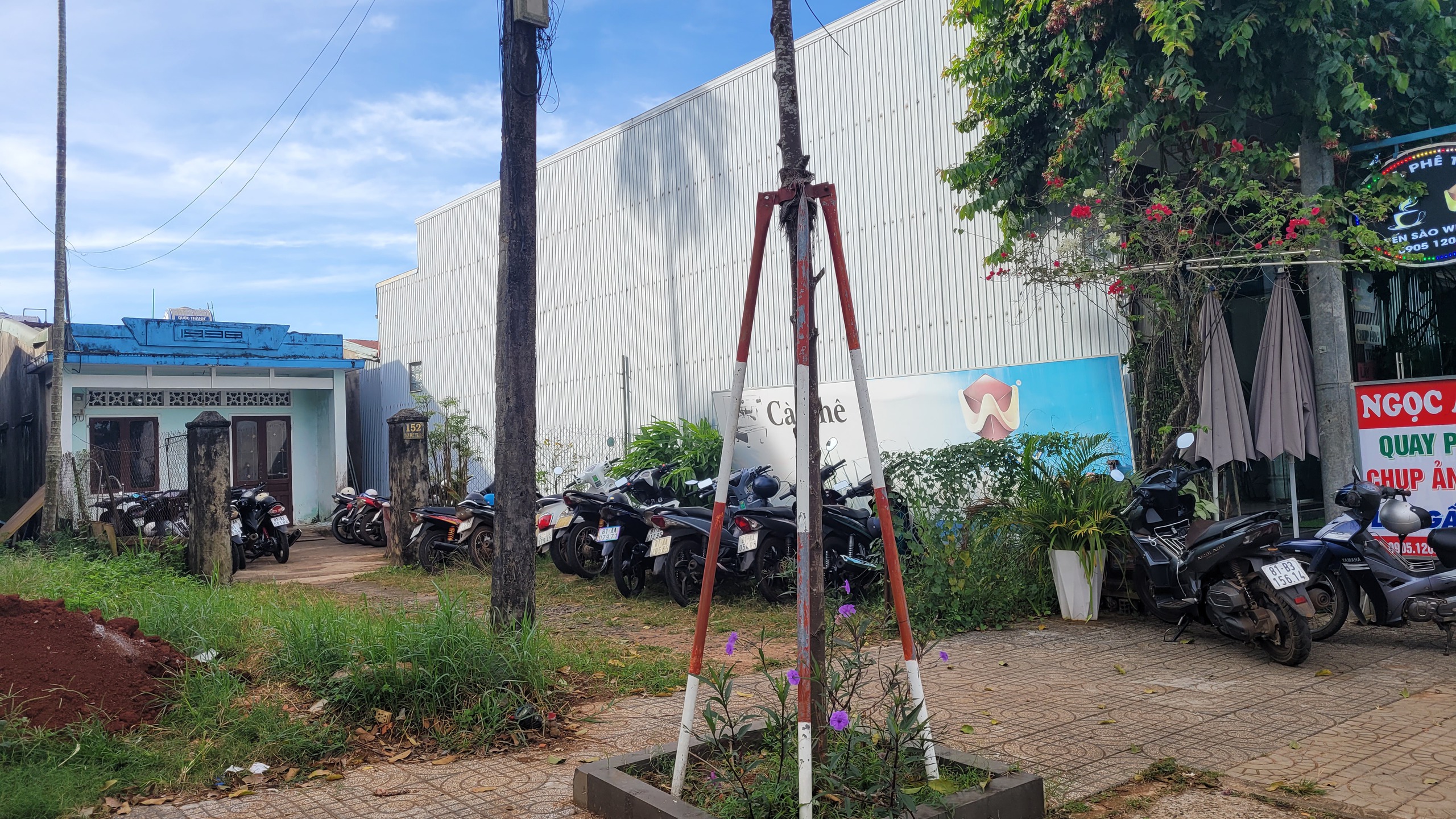 Gia Lai: Y&ecirc;u cầu c&aacute;c hộ d&acirc;n k&yacute; cam kết kh&ocirc;ng tr&ocirc;ng giữ xe của học sinh- Ảnh 1.