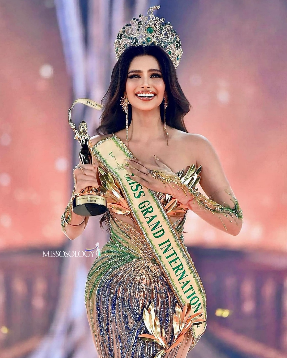 Miss Grand International 2024 t&agrave;i sắc vẹn to&agrave;n, mới 20 tuổi đ&atilde; l&agrave; CEO- Ảnh 1.