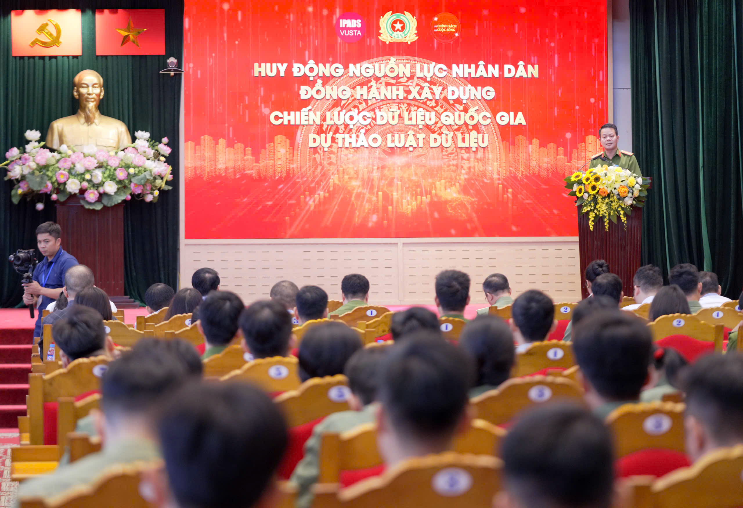 Cục ph&oacute; C06: Luật Dữ liệu sẽ gi&uacute;p dữ liệu "trưởng th&agrave;nh", hướng đến ứng dụng AI- Ảnh 1.