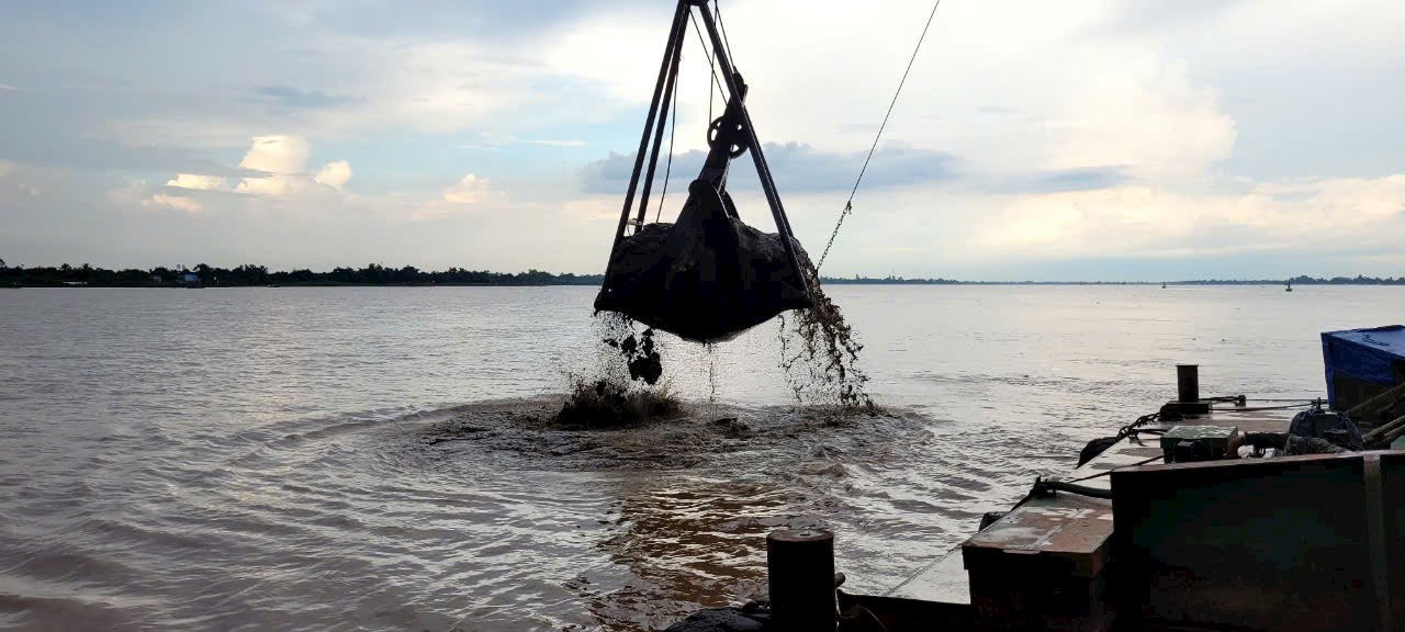 Bến Tre: Mỏ c&aacute;t phục vụ dự &aacute;n V&agrave;nh đai 3 TP.HCM dưới 10 tỷ đấu gi&aacute; l&ecirc;n 155 tỷ- Ảnh 1.