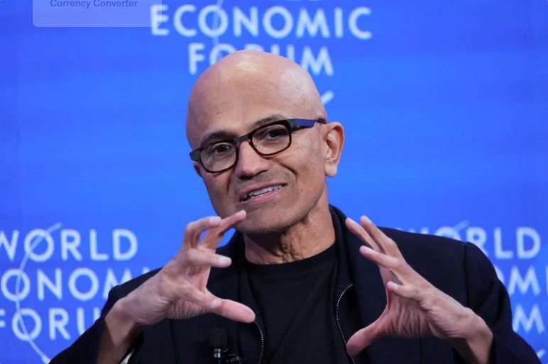 Lộ mức lương hơn 2 ngh&igrave;n tỷ đồng/năm của CEO Microsoft Nadella- Ảnh 1.