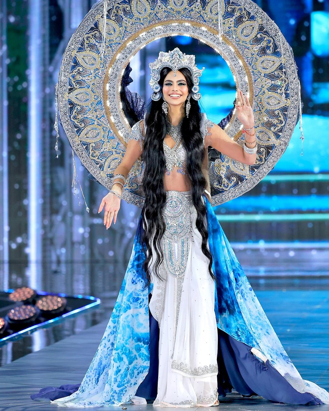 Mỹ nh&acirc;n Ấn Độ ăn chay trường đăng quang Miss Grand International 2024- Ảnh 4.