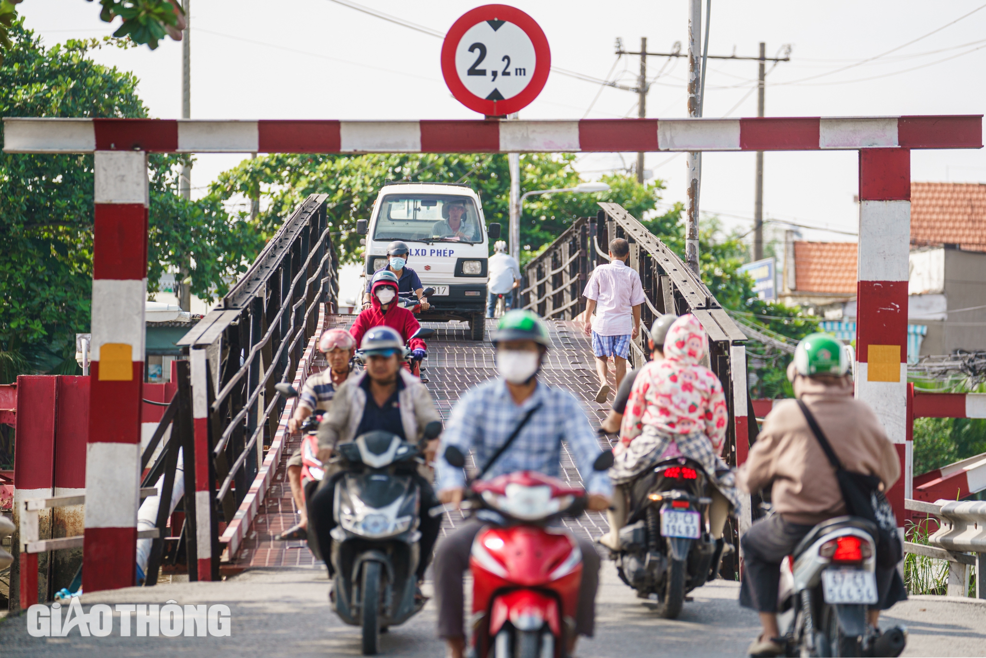 Rợn người khi qua 2 cầu sắt 50 tuổi ở cửa ng&otilde; ph&iacute;a Nam TP.HCM- Ảnh 4.