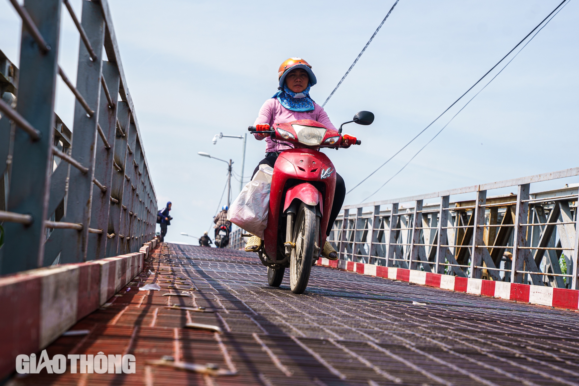 Rợn người khi qua 2 cầu sắt 50 tuổi ở cửa ng&otilde; ph&iacute;a Nam TP.HCM- Ảnh 5.