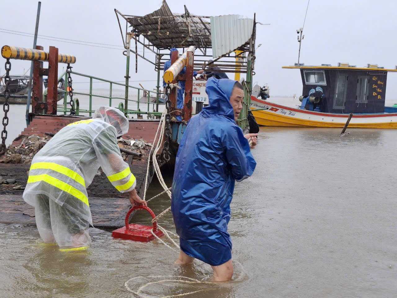 B&atilde;o Tr&agrave; Mi suy yếu th&agrave;nh &aacute;p thấp nhiệt đới- Ảnh 9.