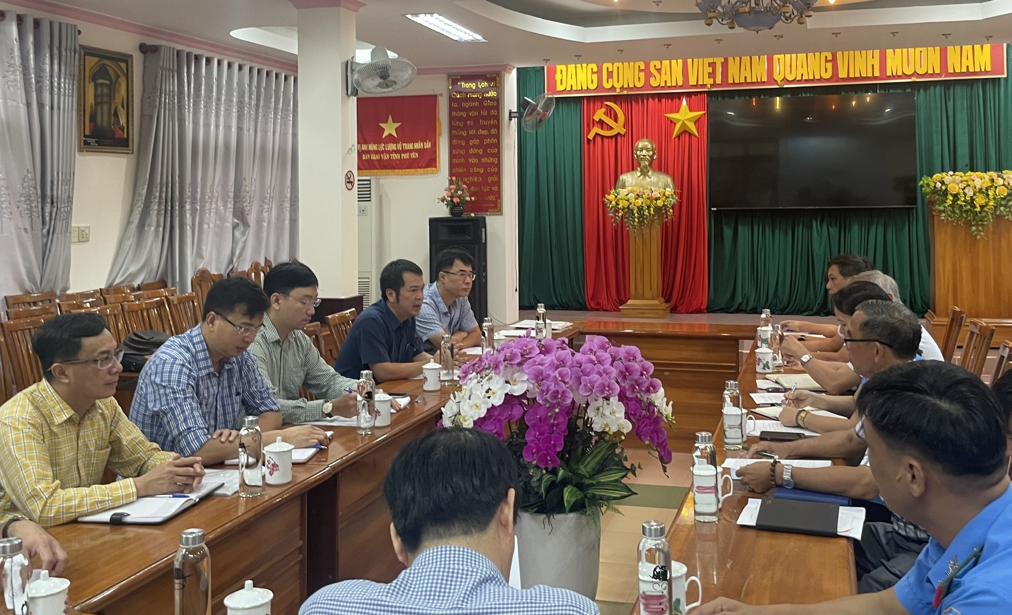 Kiểm tra c&ocirc;ng t&aacute;c t&igrave;m kiếm cứu nạn đường thủy tại nhiều địa phương- Ảnh 1.