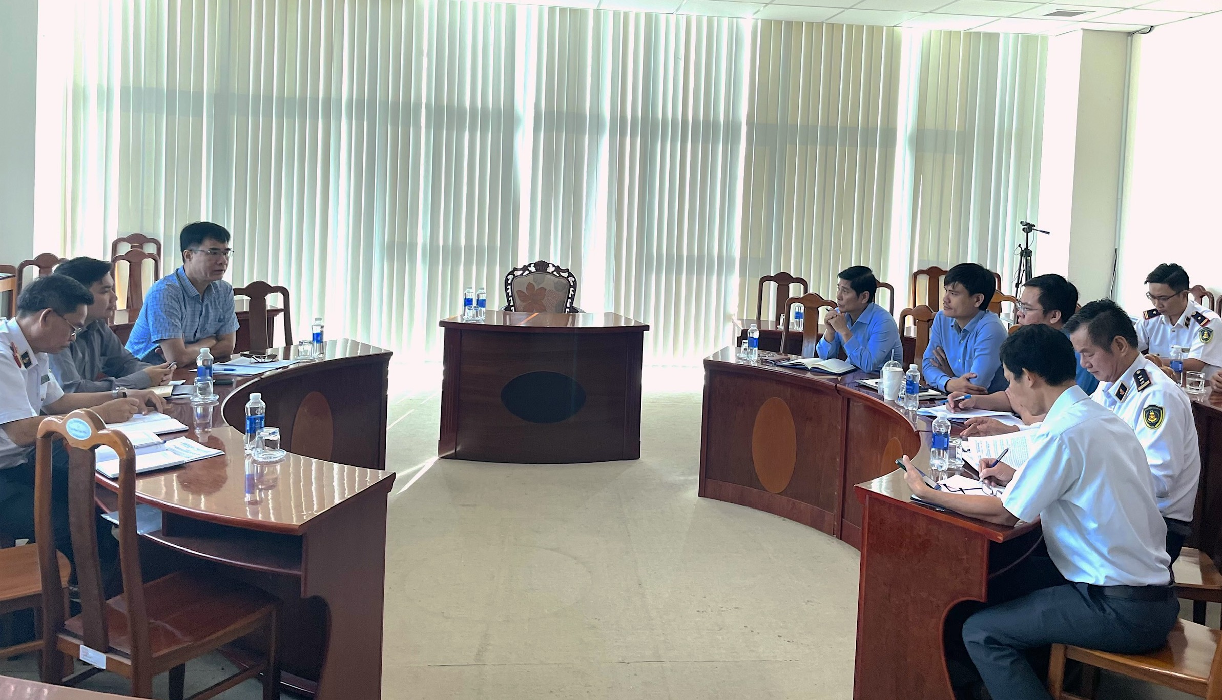 Kiểm tra c&ocirc;ng t&aacute;c t&igrave;m kiếm cứu nạn đường thủy tại nhiều địa phương- Ảnh 2.