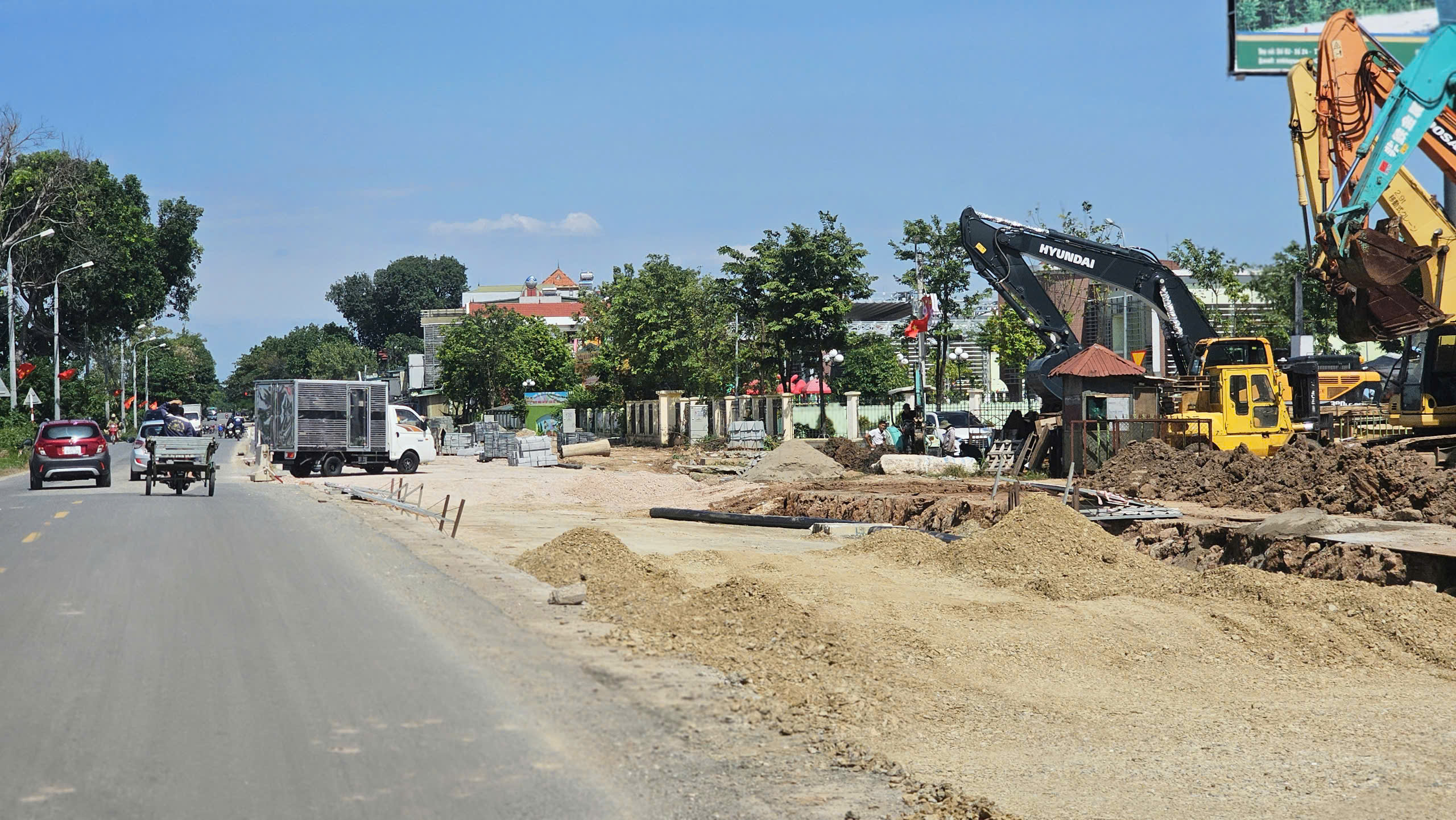 Dự &aacute;n đường gom quốc lộ 3 thi c&ocirc;ng ẩu, chủ đầu tư khẳng định sẽ chấn chỉnh nh&agrave; thầu- Ảnh 1.