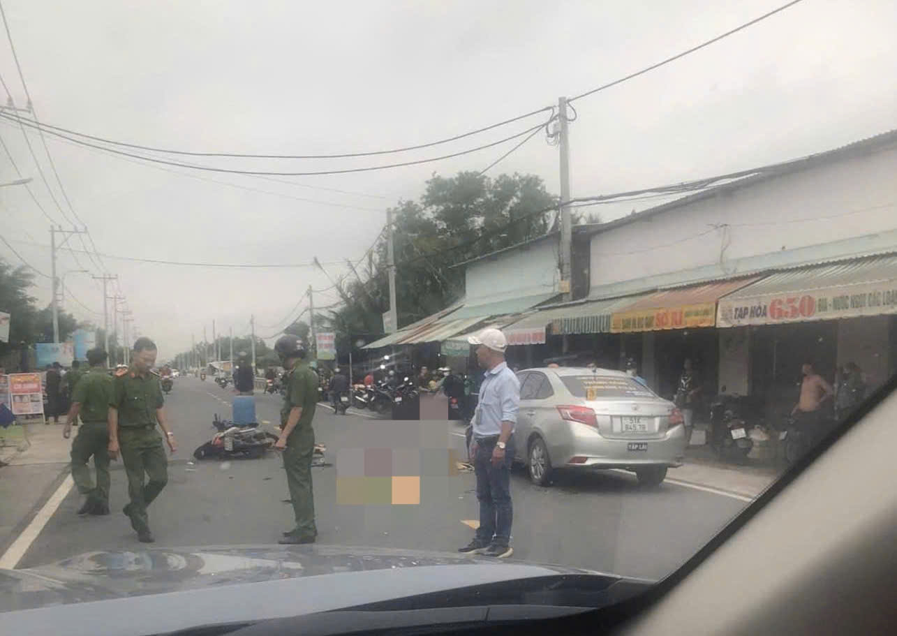 Va chạm với xe tập lái, người đàn ông tử vong tại chỗ- Ảnh 1. Va chạm với xe tập lái, người đàn ông tử vong tại chỗ- Ảnh 1.