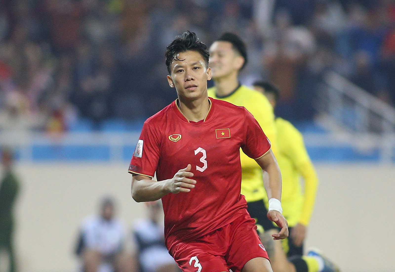 Chưa đá AFF Cup, HLV Kim Sang-sik đã toát mồ hôi vì hàng thủ tuyển Việt Nam- Ảnh 1. Chưa đá AFF Cup, HLV Kim Sang-sik đã toát mồ hôi vì hàng thủ tuyển Việt Nam- Ảnh 1.