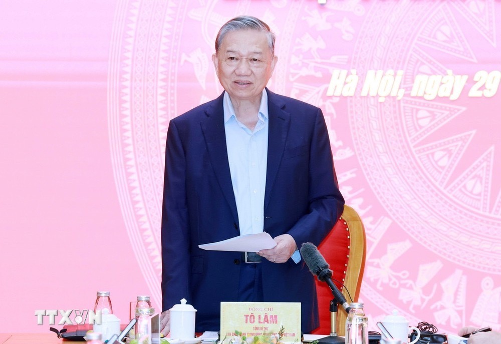 Tổng B&iacute; thư: Đấu tranh phản b&aacute;c quan điểm sai tr&aacute;i, th&ugrave; địch ngay từ cơ sở- Ảnh 2.