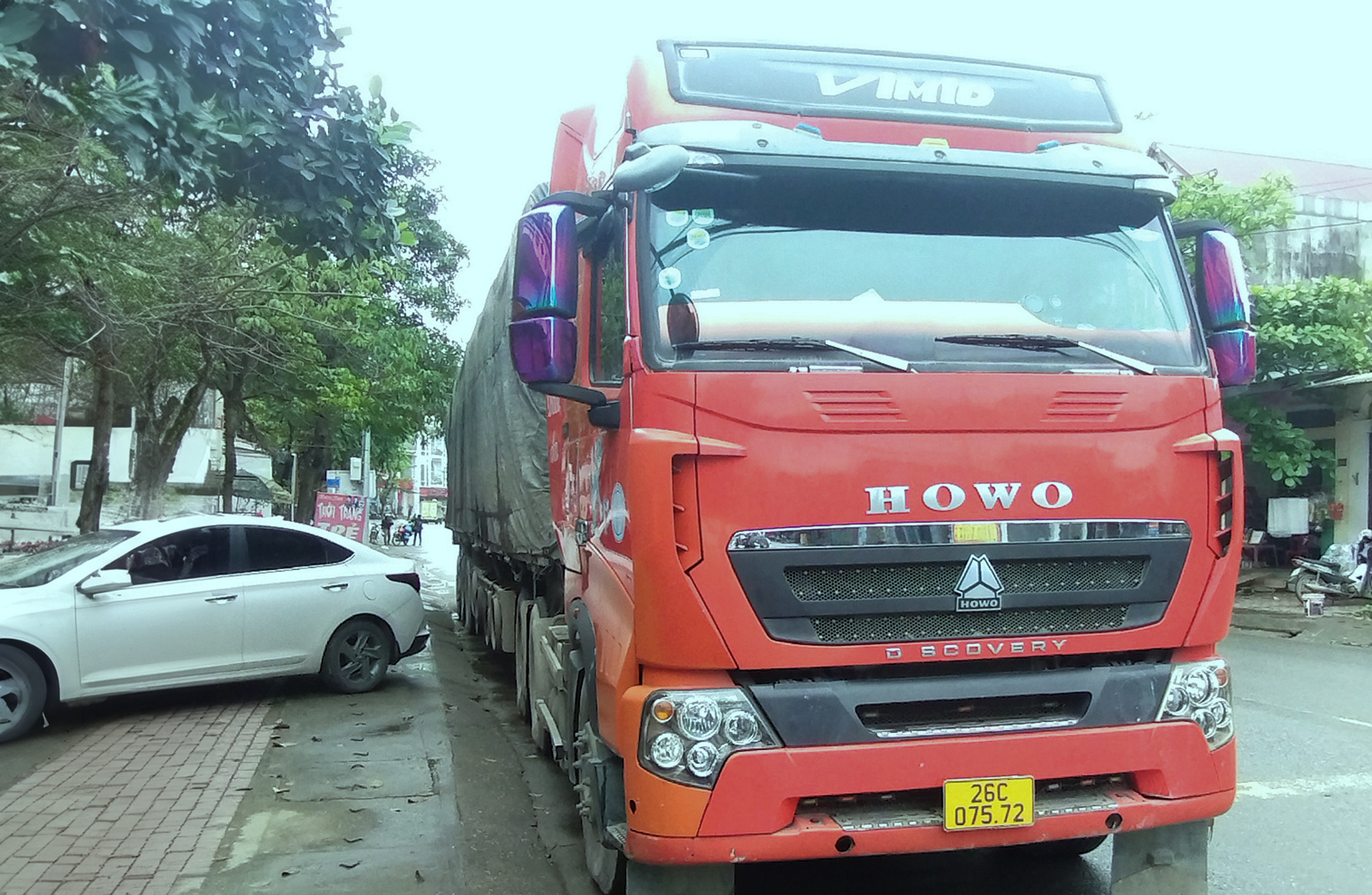 Li&ecirc;n th&ocirc;ng dữ liệu trị xe d&ugrave;ng đăng kiểm giả- Ảnh 1.