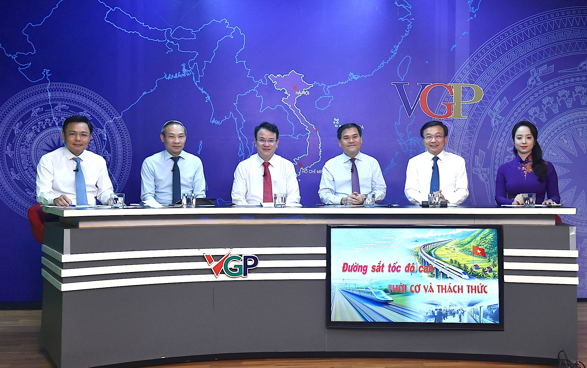 Thời điểm ch&iacute;n muồi đầu tư đường sắt tốc độ cao Bắc - Nam- Ảnh 1.