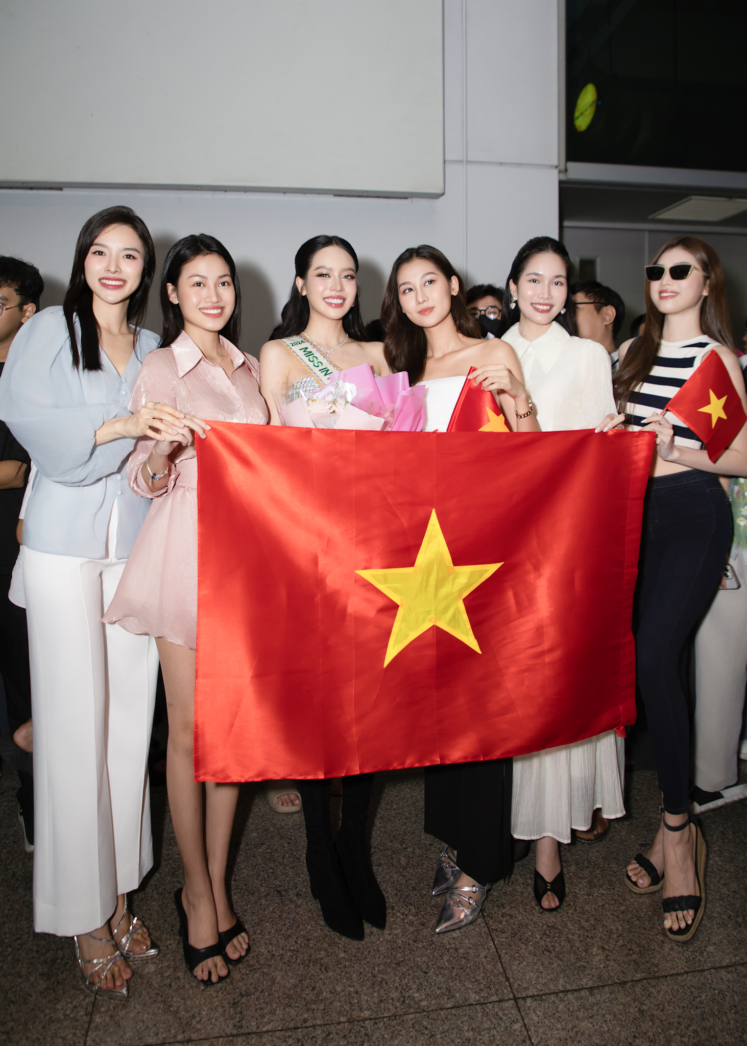 Hoa hậu Thanh Thủy mang 150kg hành lý để chuẩn bị cho Miss International 2024- Ảnh 5. Hoa hậu Thanh Thủy mang 150kg hành lý để chuẩn bị cho Miss International 2024- Ảnh 5.