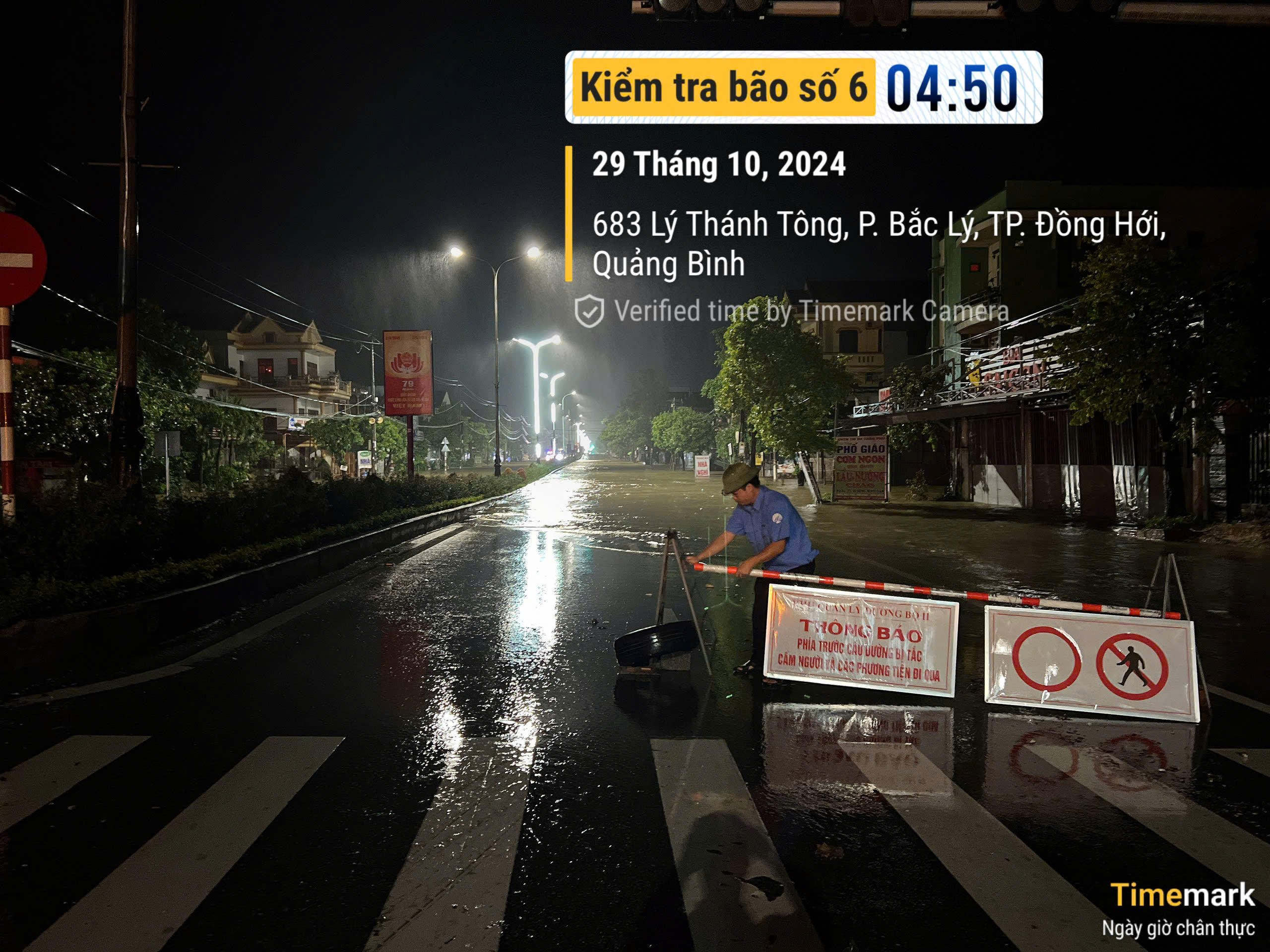 Mưa lũ ở Quảng B&igrave;nh: Hơn 32.000 nh&agrave; d&acirc;n ngập nặng, 2 người chết v&agrave; mất t&iacute;ch- Ảnh 4.