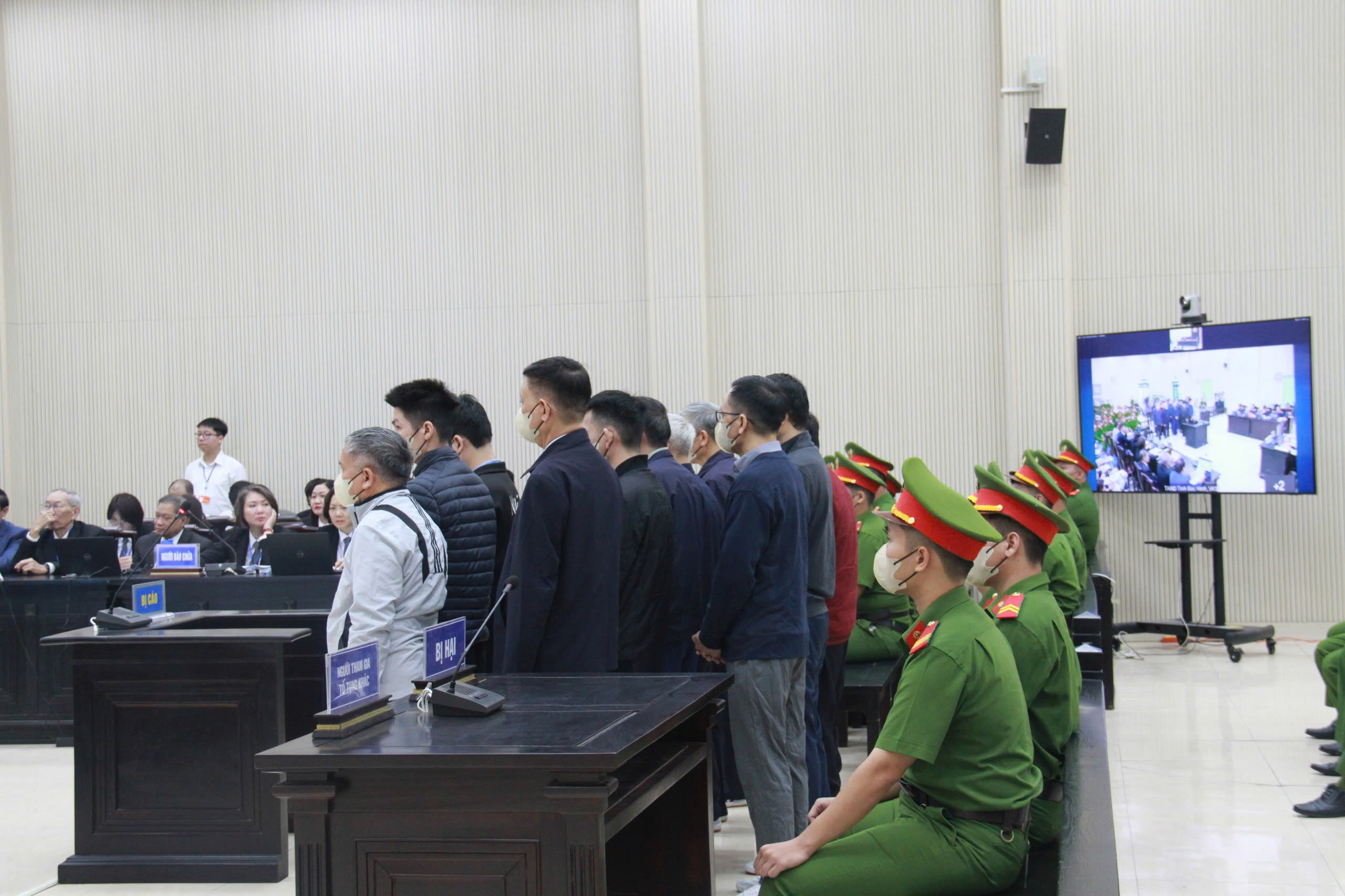 Cựu lãnh đạo Bắc Ninh mong sớm trở về khi nói lời sau cùng- Ảnh 1. Cựu lãnh đạo Bắc Ninh mong sớm trở về khi nói lời sau cùng- Ảnh 1.