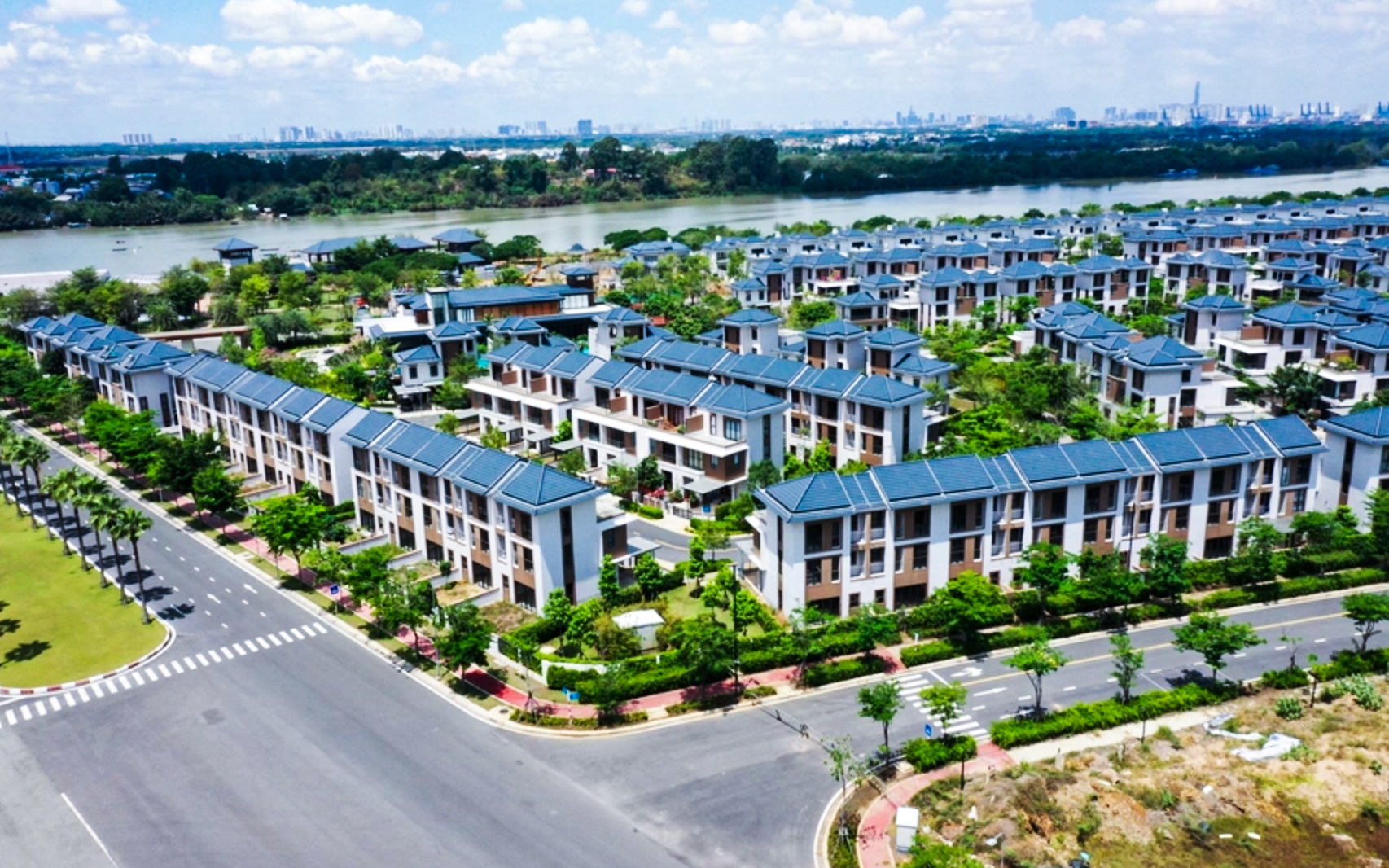 Báo Giao thông tổ chức Tọa đàm "Xanh trong xây dựng"- Ảnh 4. Bộ Xây dựng báo cáo thực hiện Kết luận thanh tra DIC trước 15/10