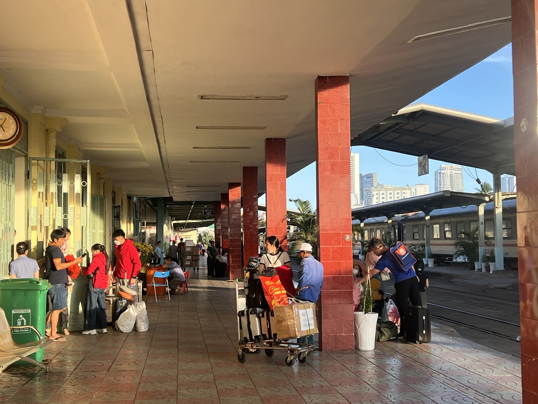 Chạy th&ecirc;m nhiều t&agrave;u Tết từ ga S&agrave;i G&ograve;n đi c&aacute;c tỉnh miền Trung- Ảnh 1.