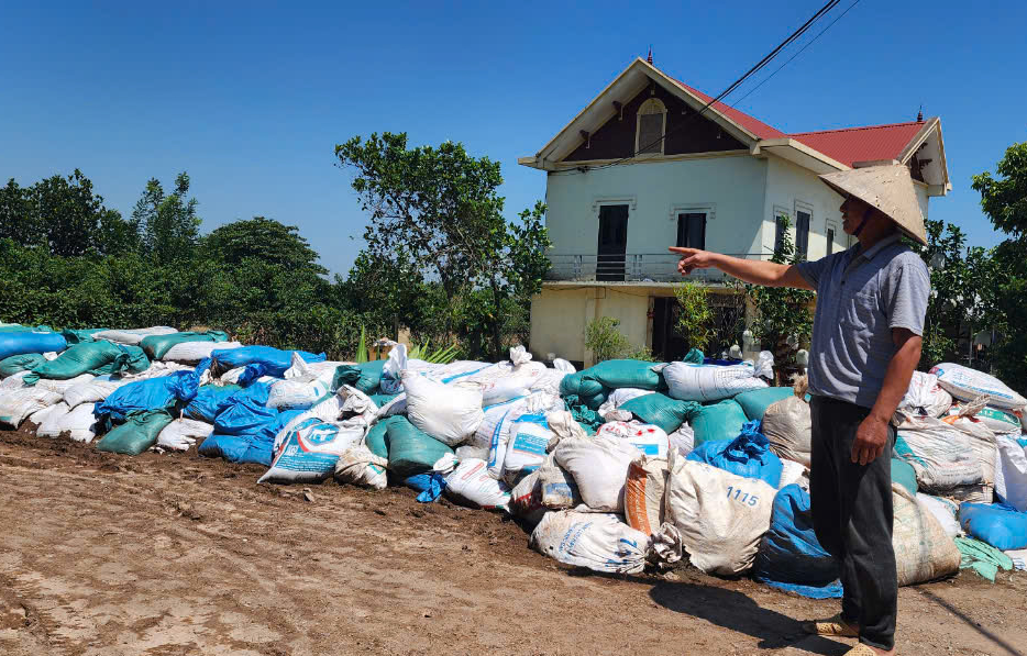 Nam Định: Khốn khổ đường v&agrave;o th&ocirc;n gần 500 hộ d&acirc;n- Ảnh 1.