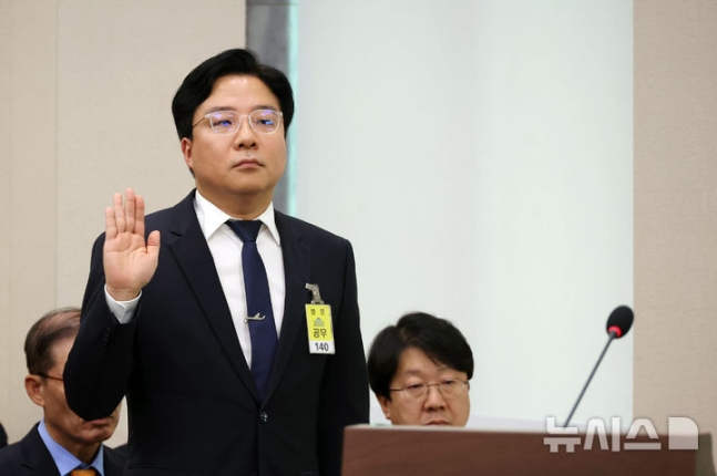 Hybe bị kêu gọi tẩy chay: Khi "gã khổng lồ" trở thành "kẻ tội đồ" của Kpop- Ảnh 3. Hybe bị kêu gọi tẩy chay: Khi "gã khổng lồ" trở thành "kẻ tội đồ" của Kpop- Ảnh 3.