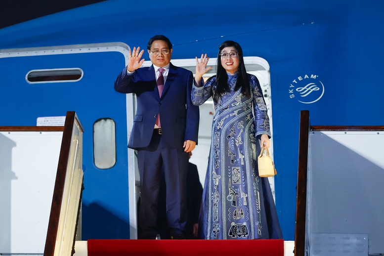Thủ tướng Phạm Minh Ch&iacute;nh bắt đầu thăm ch&iacute;nh thức Qatar- Ảnh 1.