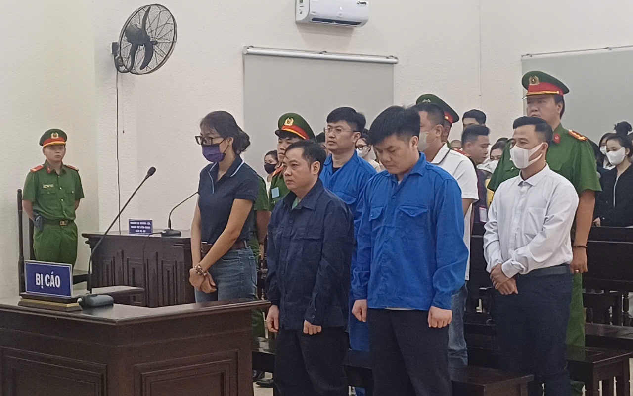 Tuy&ecirc;n phạt c&aacute;c bị c&aacute;o trong vụ ch&aacute;y karaoke An Ph&uacute; mức &aacute;n nghi&ecirc;m khắc nhất