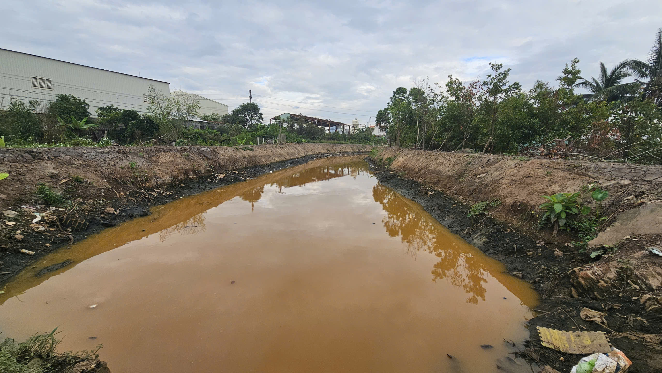 Hải Ph&ograve;ng: K&ecirc;nh Bắc Nam H&ugrave;ng "k&ecirc;u cứu" v&igrave; li&ecirc;n tục bị xả thải trộm- Ảnh 3.