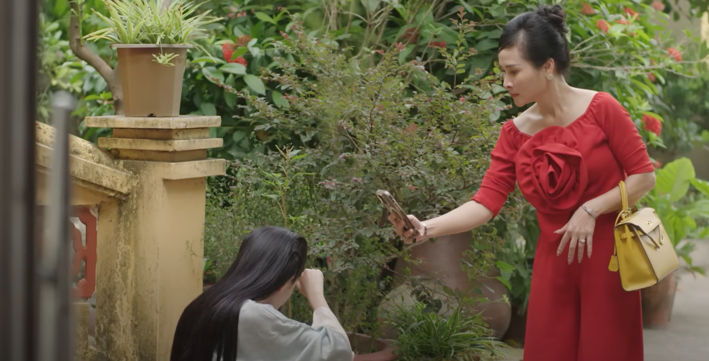 Đi giữa trời rực rỡ tập 48: Chải ngậm ng&ugrave;i nh&igrave;n Pu bước l&ecirc;n &ocirc; t&ocirc; của Th&aacute;i - Ảnh 4.