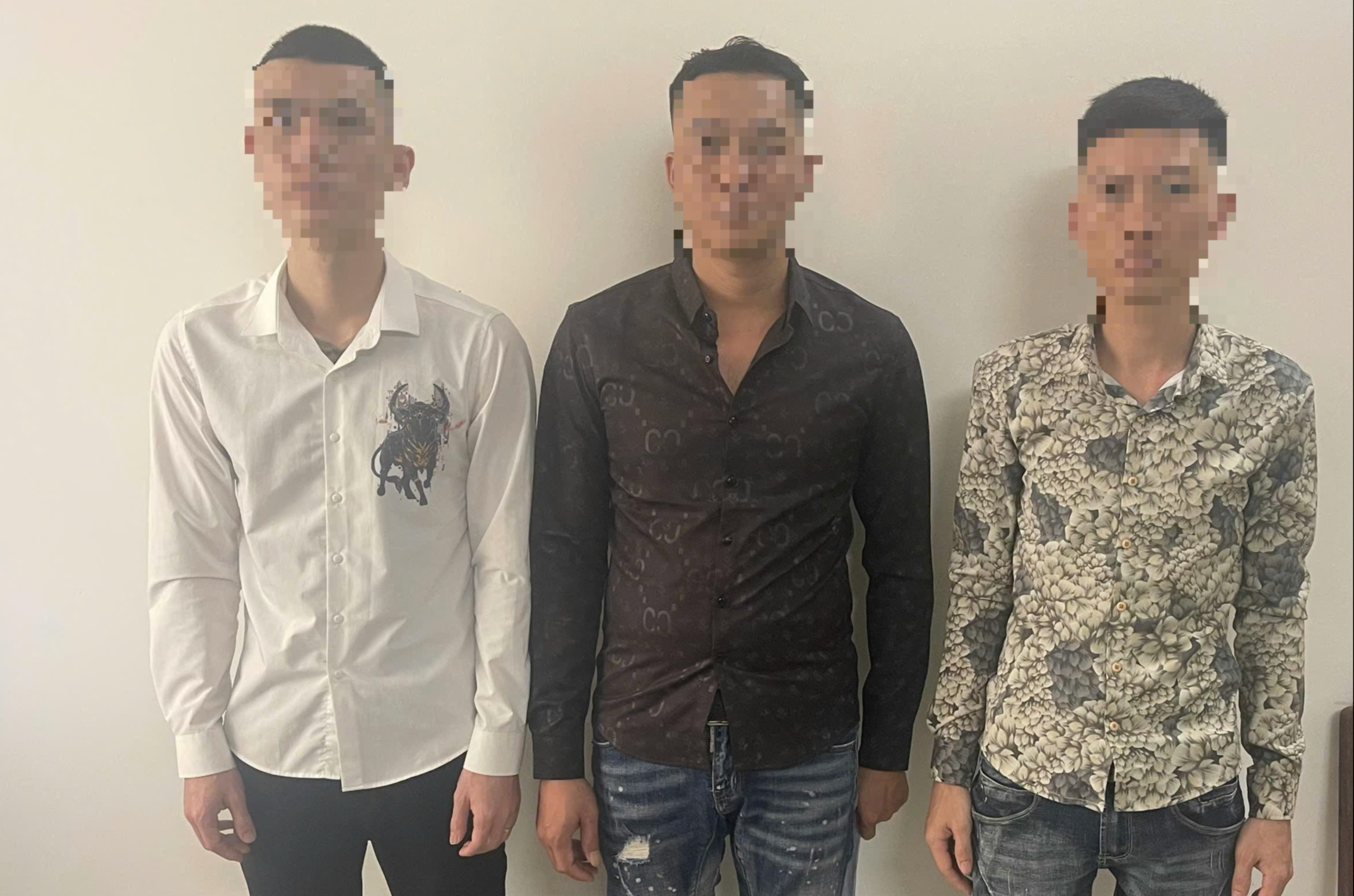 Nh&oacute;m đối tượng bị truy n&atilde; đặc biệt ra đầu th&uacute; sau 1 năm bỏ trốn- Ảnh 1.