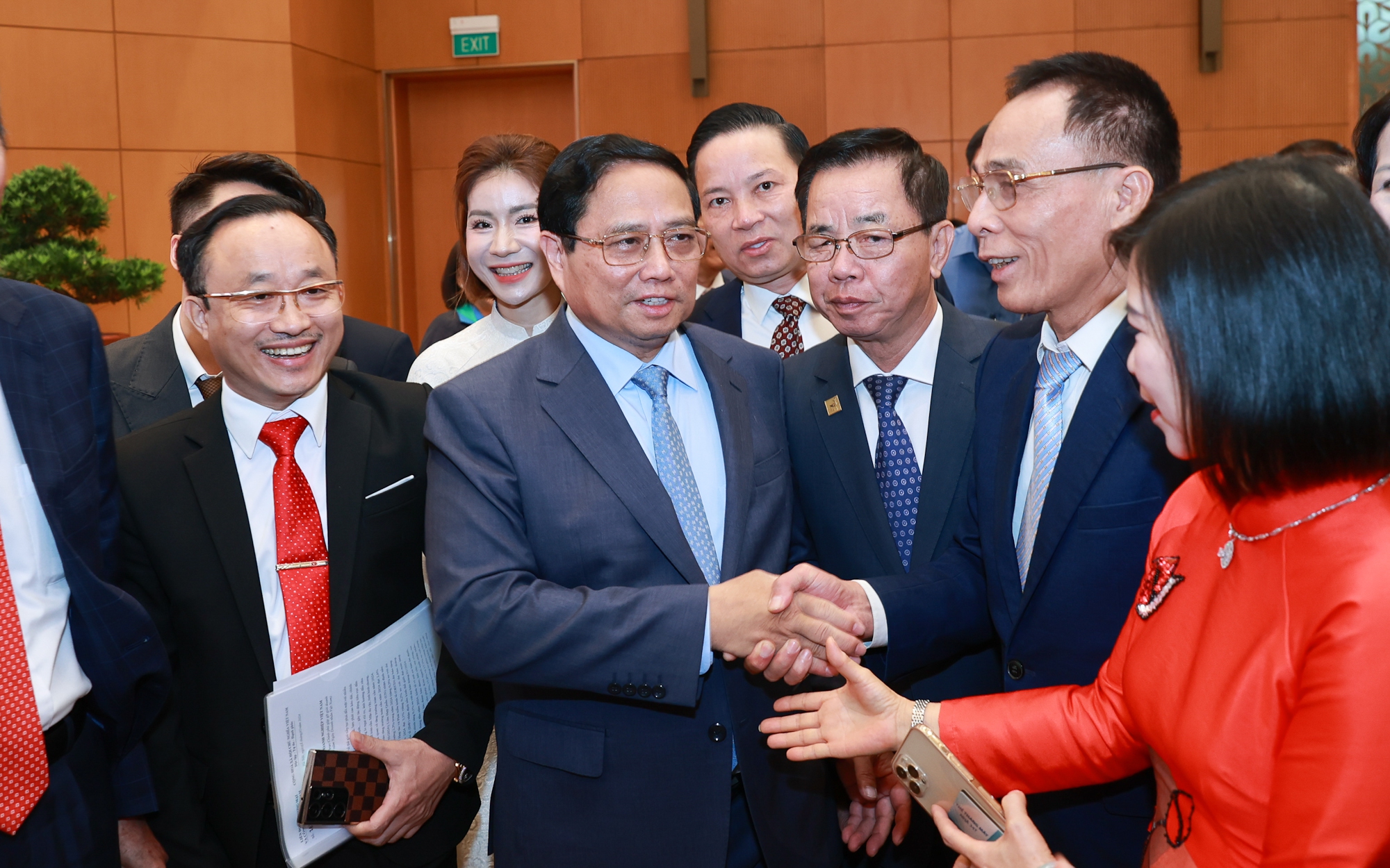 Thủ tướng n&ecirc;u 5 ti&ecirc;n phong với doanh nghiệp, doanh nh&acirc;n