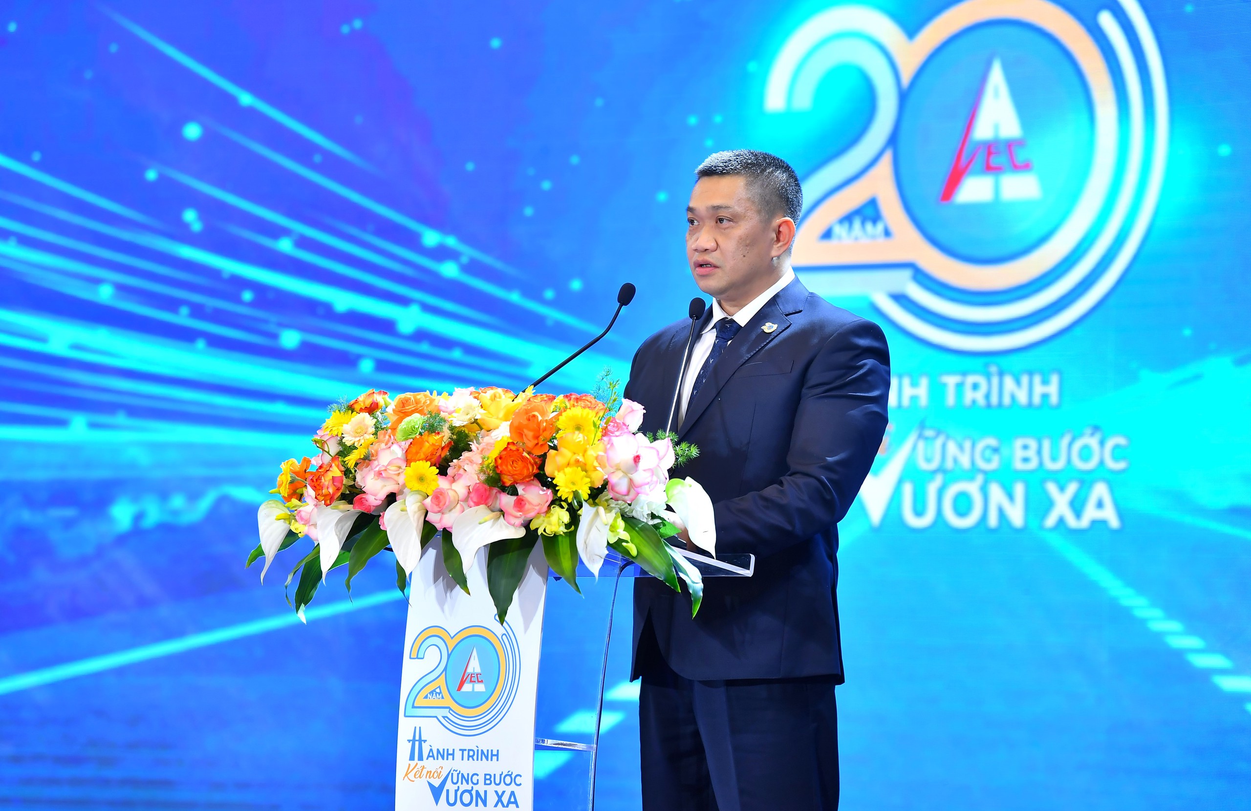 VEC chạm tay cột mốc 20 năm ti&ecirc;n phong mở đường cao tốc- Ảnh 5.