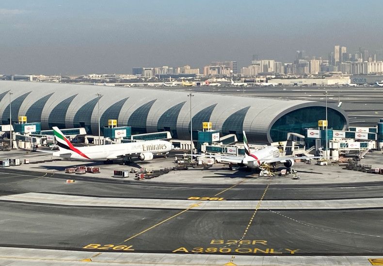 Sau vụ nổ hàng loạt ở Lebanon, hãng Emirates cấm mang máy nhắn tin, bộ đàm lên máy bay- Ảnh 1. Sau vụ nổ hàng loạt ở Lebanon, hãng Emirates cấm mang máy nhắn tin, bộ đàm lên máy bay- Ảnh 1.