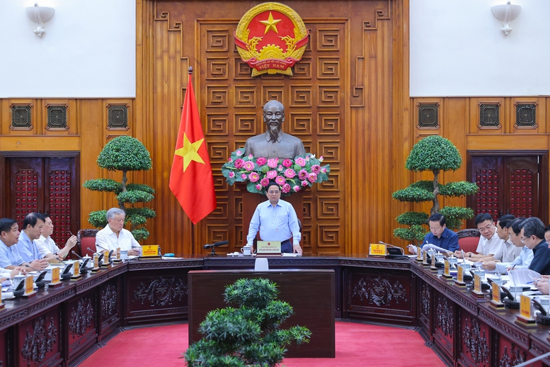 Thủ tướng: Đề xuất cơ chế đặc th&ugrave; l&agrave;m dự &aacute;n đường sắt tốc độ cao Bắc - Nam- Ảnh 3.
