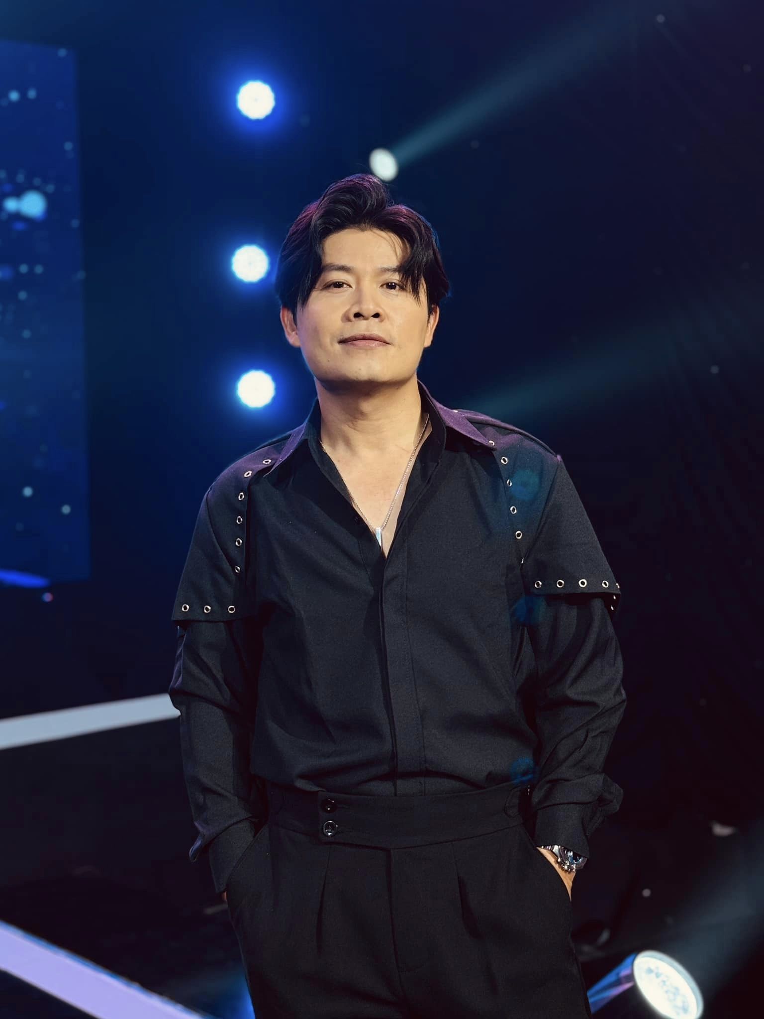 Nhạc sĩ Nguyễn Văn Chung: Người ta chỉ l&ecirc;n &aacute;n nghệ sĩ lệch lạc, suy đồi đạo đức- Ảnh 1.