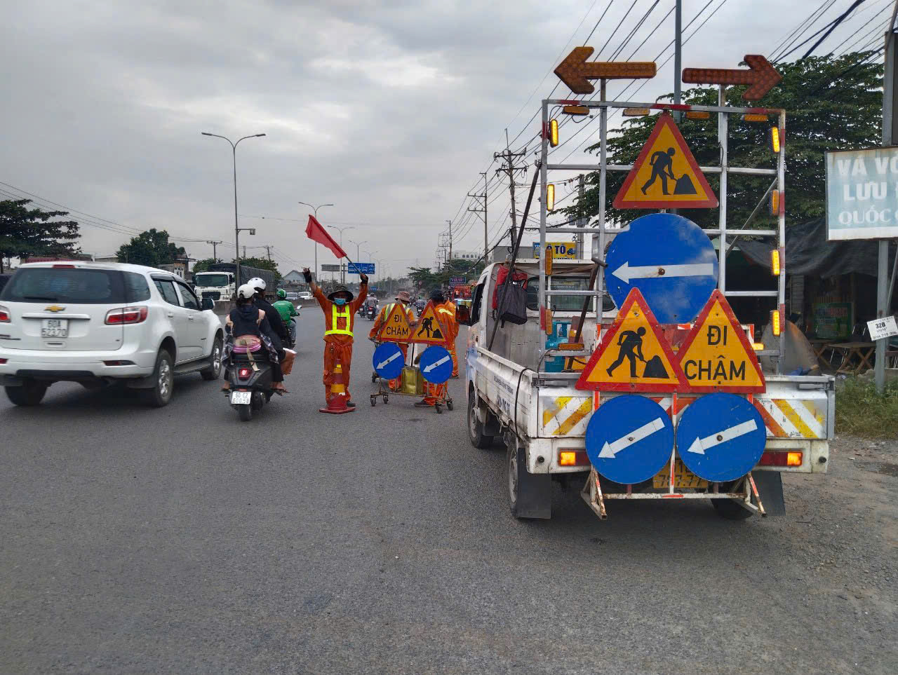 Đồng Nai: Ph&acirc;n luồng giao th&ocirc;ng để sửa chữa QL51 đoạn trước Sơn Ti&ecirc;n- Ảnh 2.