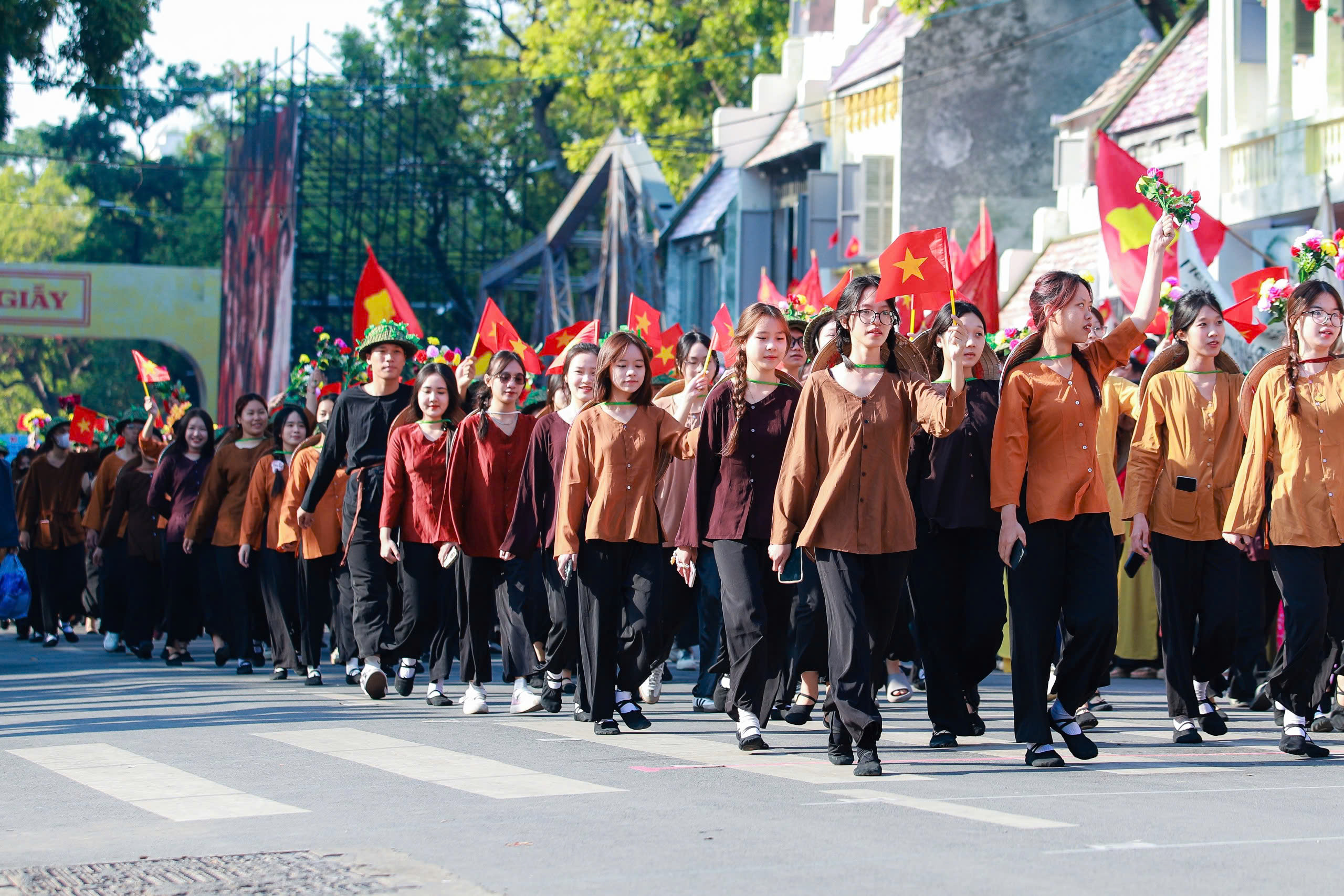H&ugrave;ng tr&aacute;ng Ng&agrave;y hội Văn h&oacute;a v&igrave; h&ograve;a b&igrave;nh ch&agrave;o mừng kỷ niệm 70 năm Ng&agrave;y Giải ph&oacute;ng Thủ đ&ocirc;- Ảnh 11.