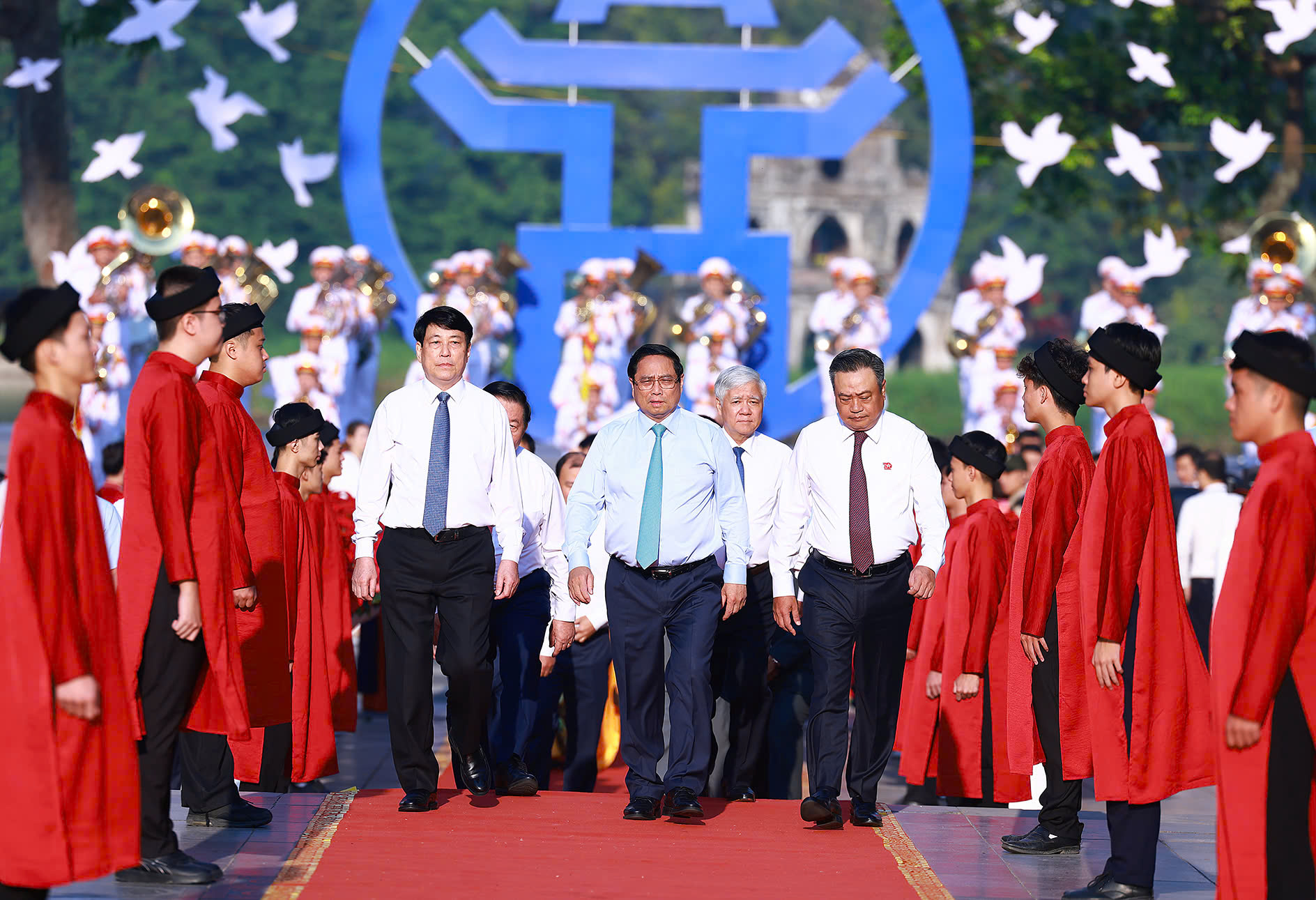 H&ugrave;ng tr&aacute;ng Ng&agrave;y hội Văn h&oacute;a v&igrave; h&ograve;a b&igrave;nh ch&agrave;o mừng kỷ niệm 70 năm Ng&agrave;y Giải ph&oacute;ng Thủ đ&ocirc;- Ảnh 2.