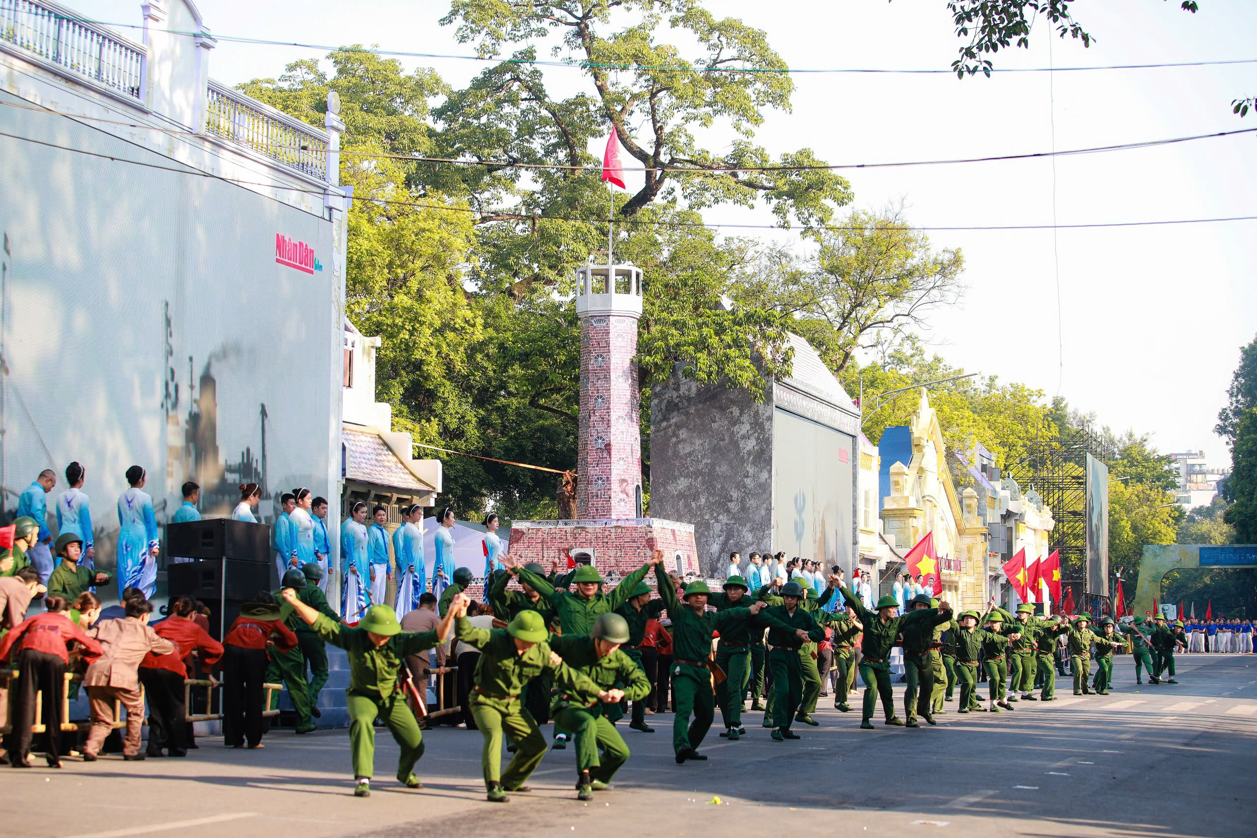 H&ugrave;ng tr&aacute;ng Ng&agrave;y hội Văn h&oacute;a v&igrave; h&ograve;a b&igrave;nh ch&agrave;o mừng kỷ niệm 70 năm Ng&agrave;y Giải ph&oacute;ng Thủ đ&ocirc;- Ảnh 8.