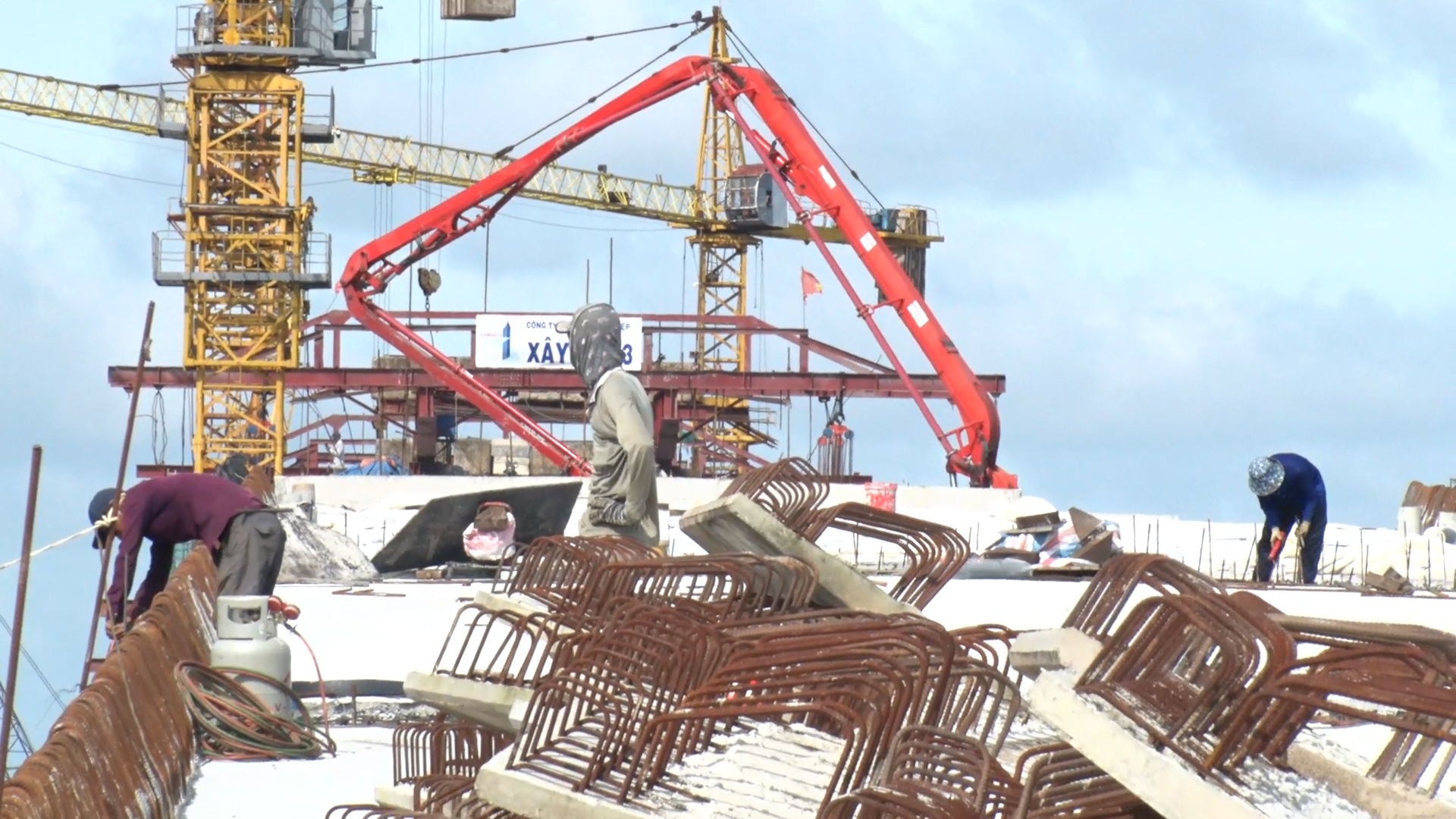 Người d&acirc;n h&aacute;o hức chờ ng&agrave;y th&ocirc;ng xe cầu nối Bạc Li&ecirc;u - C&agrave; Mau- Ảnh 1.