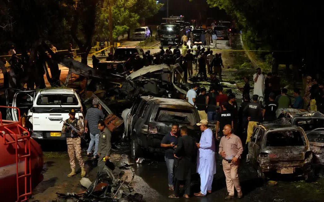 Nổ lớn b&ecirc;n ngo&agrave;i s&acirc;n bay lớn nhất Pakistan, 2 c&ocirc;ng d&acirc;n Trung Quốc thiệt mạng