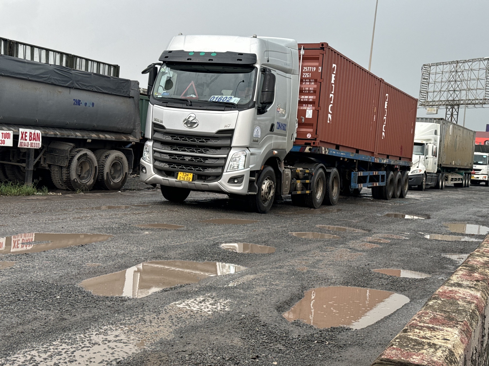 Đề nghị công bố khẩn cấp về thiên tai trên QL51, chi trên 15 tỷ sửa chữa hư hỏng nặng- Ảnh 1. Đề nghị công bố khẩn cấp về thiên tai trên QL51, chi trên 15 tỷ sửa chữa hư hỏng nặng- Ảnh 1.