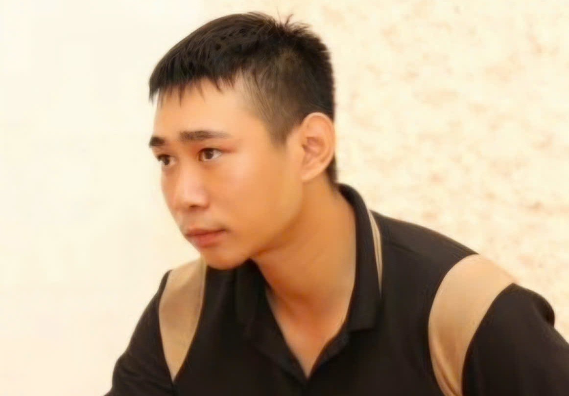 Khởi tố 2 đối tượng chuy&ecirc;n cướp giật t&agrave;i sản của người đi đường ban đ&ecirc;m- Ảnh 1.