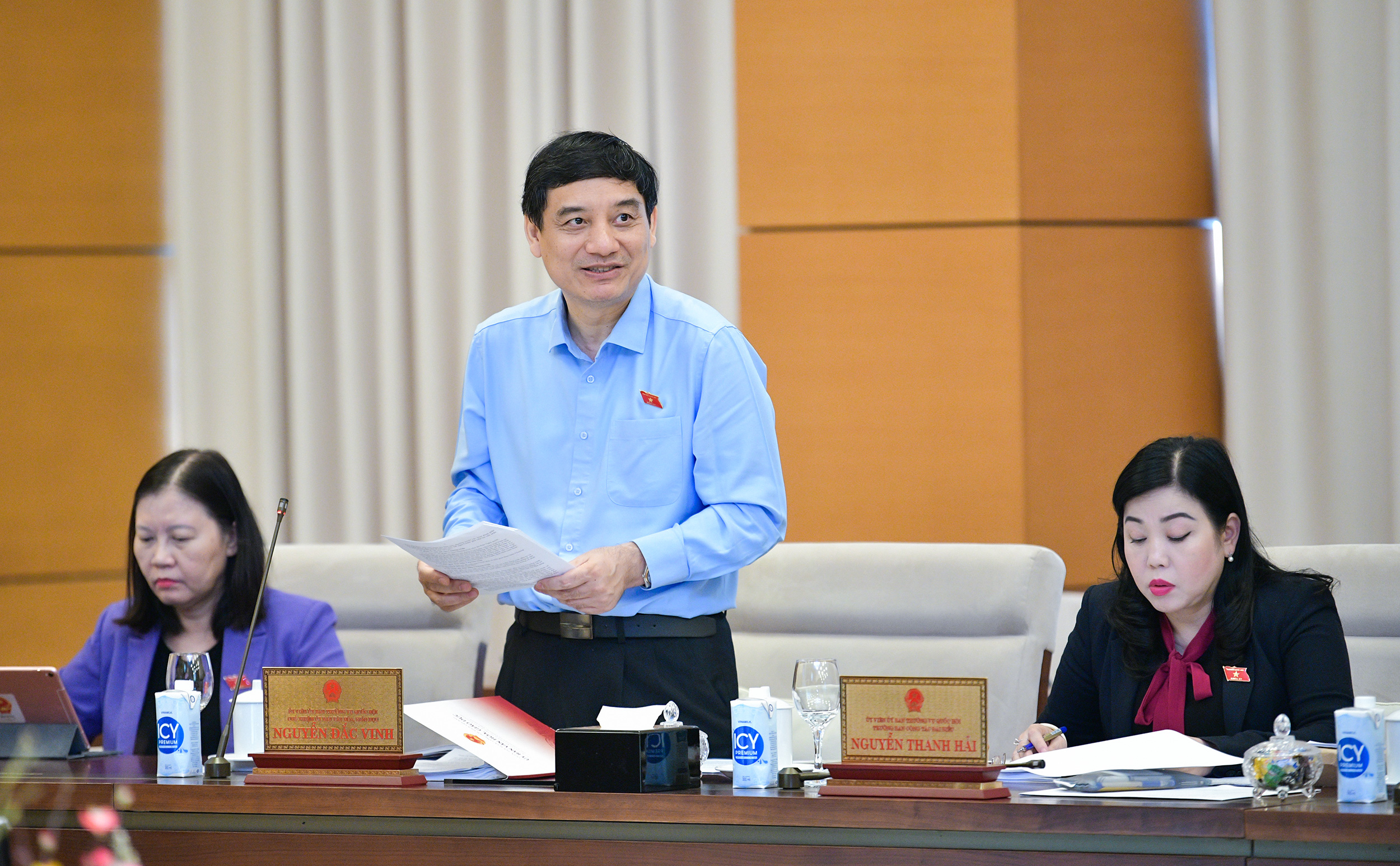 Trưởng Ban C&ocirc;ng t&aacute;c đại biểu n&oacute;i về vụ c&ocirc; gi&aacute;o th&acirc;n mật với nam sinh- Ảnh 4.